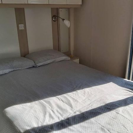 8 Berth Caravan At Parkdean Camber Sands ภายนอก รูปภาพ