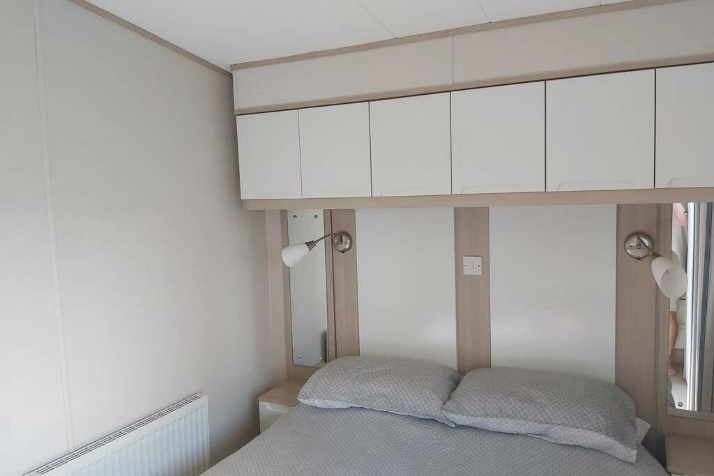 8 Berth Caravan At Parkdean Camber Sands ภายนอก รูปภาพ